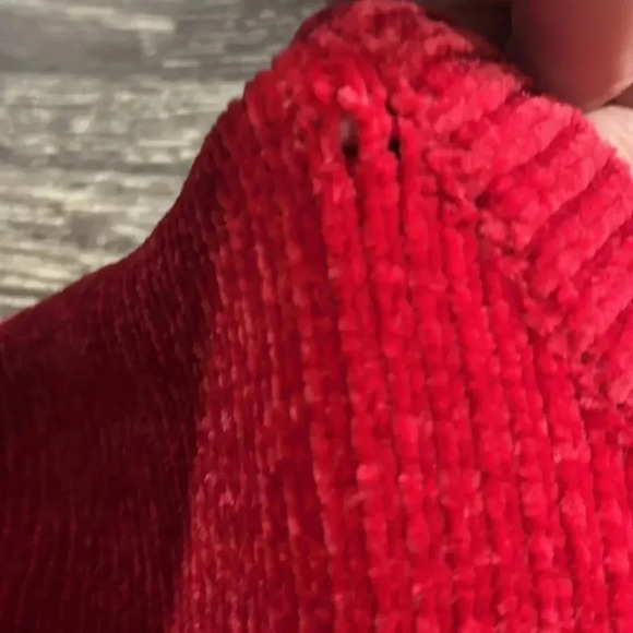 Girls red velvet fuzzy sweater with a scallop edge size large - Picture 2 of 5